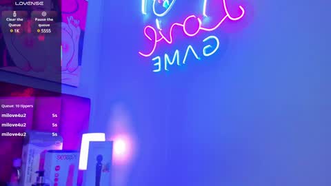 Snapshot of sallybrown_ chatting on March 4, 1:28 pm miss Sally online every night from 1am to 8am Colombia time online show from March 4, 1:28 pm