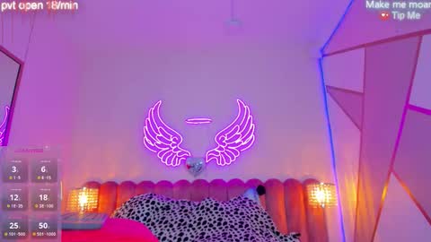 Snapshot of sallybrown_ chatting on November 14, 8:57 am miss Sally online every night from 1am to 8am Colombia time online show from November 14, 8:57 am