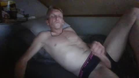 Snapshot of salmo6 chatting on November 12, 1:17 am salmo6 online show from November 12, 1:17 am