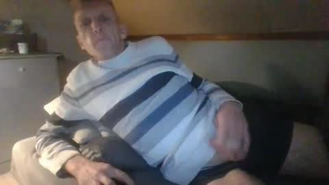 Snapshot of salmo6 chatting on December 14, 11:59 am salmo6 online show from December 14, 11:59 am