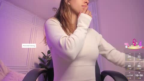 Snapshot of salome__evans chatting on October 9, 11:52 am salome__evans online show from October 9, 11:52 am