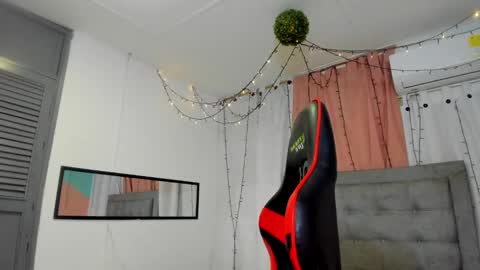 salome online show from February 23, 8:00 pm