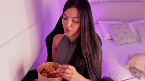 salo online show from January 12, 7:53 pm