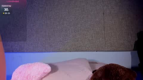 Salome Ferreira online show from November 10, 5:23 pm