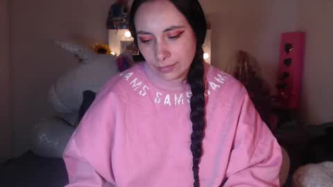 yenny online show from December 7, 7:49 am