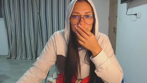 salome online show from February 10, 1:03 am