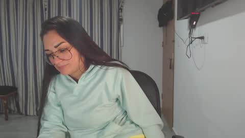 salome online show from October 11, 2:00 am