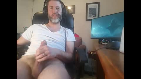 Snapshot of salrelative2u4uwithu88 chatting on December 4, 8:17 pm salrelative2u4uwithu88 online show from December 4, 8:17 pm