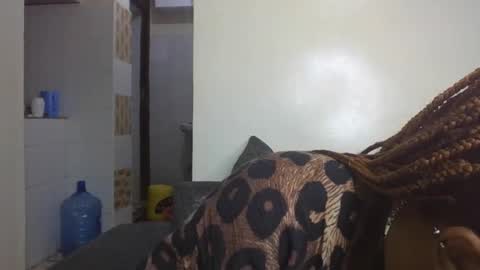 Snapshot of salty_surprise_ chatting on December 1, 11:36 pm salty_surprise_ online show from December 1, 11:36 pm