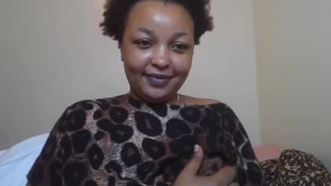 Snapshot of salty_surprise_ chatting on December 10, 12:05 pm salty_surprise_ online show from December 10, 12:05 pm