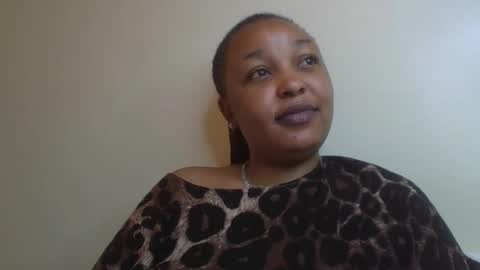 Snapshot of salty_surprise_ chatting on January 27, 3:26 am salty_surprise_ online show from January 27, 3:26 am