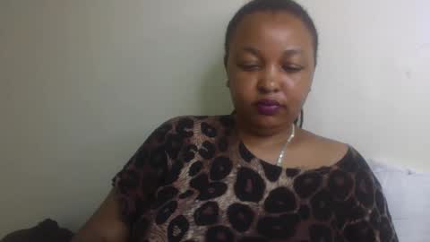 Snapshot of salty_surprise_ chatting on February 19, 10:31 pm salty_surprise_ online show from February 19, 10:31 pm