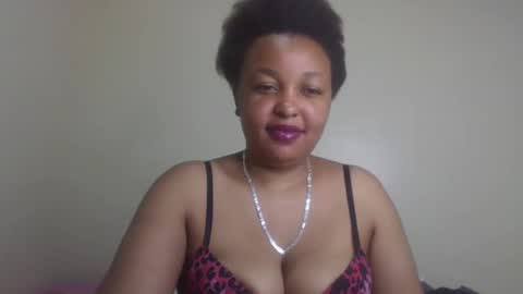 Snapshot of salty_surprise_ chatting on February 21, 7:10 pm salty_surprise_ online show from February 21, 7:10 pm