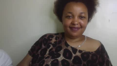 Snapshot of salty_surprise_ chatting on February 22, 3:23 am salty_surprise_ online show from February 22, 3:23 am