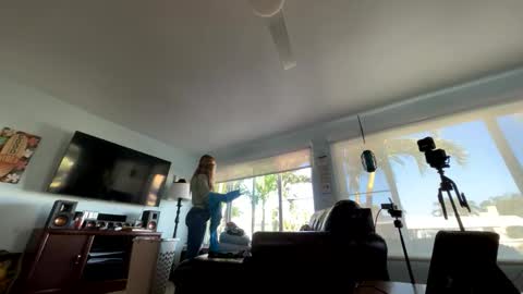 Salty Captain 69  Hat Girl 69 online show from November 1, 8:00 pm