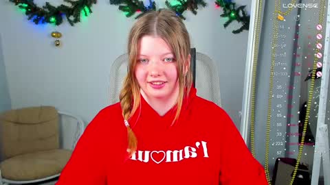 Snapshot of salut_love chatting on December 7, 1:40 pm Ruby online show from December 7, 1:40 pm