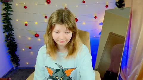 Snapshot of salut_love chatting on December 27, 3:37 pm Ruby online show from December 27, 3:37 pm