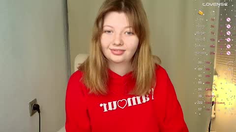 Snapshot of salut_love chatting on February 1, 10:26 am Ruby online show from February 1, 10:26 am