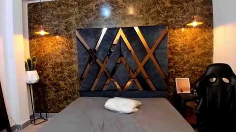 SALVATORE online show from January 18, 2:33 pm