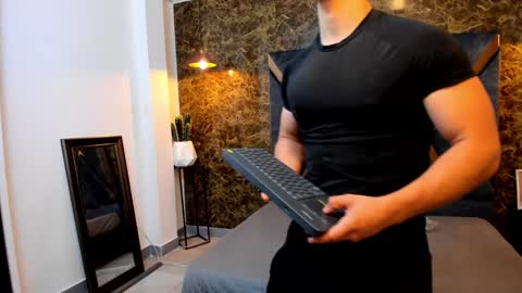 SALVATORE online show from January 21, 11:13 am