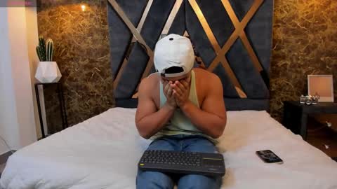 SALVATORE online show from March 6, 2:18 pm