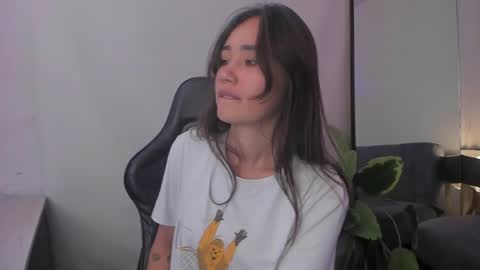 Stefana    or    Samchispas online show from February 25, 3:42 am