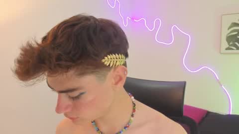 Sam Clark online show from November 7, 3:17 am