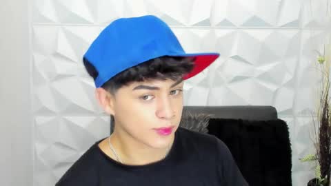 Sam online show from December 3, 1:53 pm