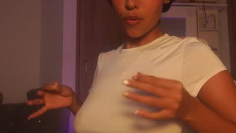 Samantha Roberts online show from September 24, 1:36 pm