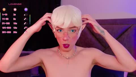 Snapshot of sam_russo chatting on September 19, 8:05 am Sam online show from September 19, 8:05 am