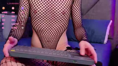 Snapshot of sam_russo chatting on September 23, 7:44 am Sam online show from September 23, 7:44 am