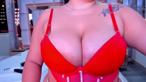 S A M A N T A   online show from December 29, 3:57 pm