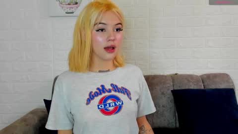 Snapshot of samantha_browwnn chatting on January 24, 7:07 pm samantha_browwnn online show from January 24, 7:07 pm