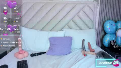 Snapshot of samantha_duque11 chatting on January 7, 7:42 am Samantha online show from January 7, 7:42 am