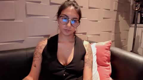 Snapshot of samantha_jadee chatting on December 6, 10:41 pm Samantha online show from December 6, 10:41 pm