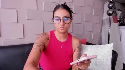 Snapshot of samantha_jadee chatting on December 9, 7:50 pm Samantha online show from December 9, 7:50 pm