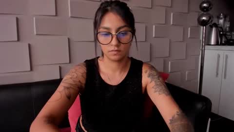 Snapshot of samantha_jadee chatting on December 10, 8:38 pm Samantha online show from December 10, 8:38 pm