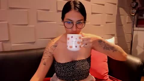 Snapshot of samantha_jadee chatting on January 2, 12:03 pm Samantha online show from January 2, 12:03 pm