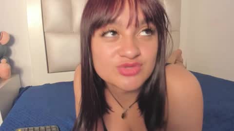 Snapshot of samantha_js_ chatting on November 10, 7:46 pm samantha_js_ online show from November 10, 7:46 pm