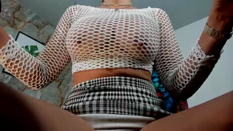 samantha_milfs online show from January 3, 10:31 am