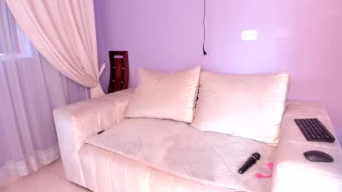 samantha_thompsoon online show from November 1, 9:28 pm