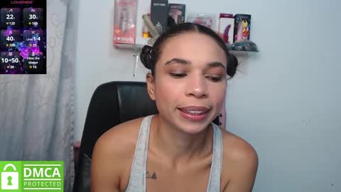 Snapshot of samanthaa_queen chatting on February 19, 10:56 am sam online show from February 19, 10:56 am