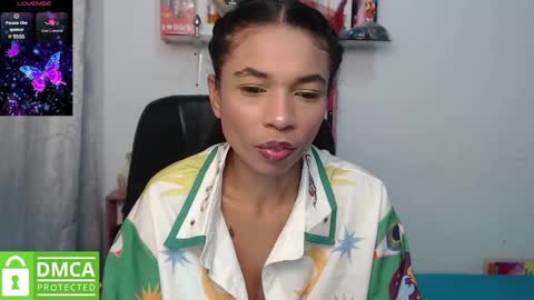 Snapshot of samanthaa_queen chatting on February 20, 10:37 am sam online show from February 20, 10:37 am