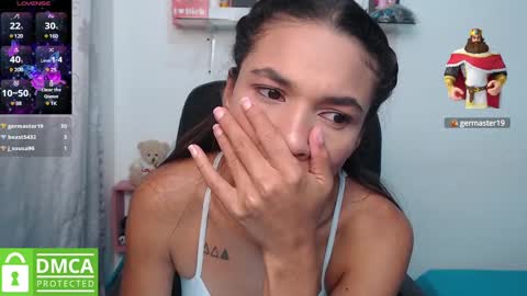 Snapshot of samanthaa_queen chatting on March 5, 2:34 pm sam online show from March 5, 2:34 pm