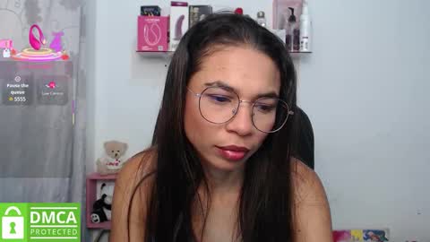 Snapshot of samanthaa_queen chatting on September 11, 10:59 am sam online show from September 11, 10:59 am