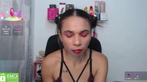 Snapshot of samanthaa_queen chatting on September 25, 10:52 am sam online show from September 25, 10:52 am