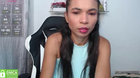 Snapshot of samanthaa_queen chatting on October 17, 9:56 am sam online show from October 17, 9:56 am