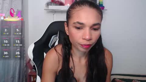 Snapshot of samanthaa_queen chatting on November 13, 11:31 am sam online show from November 13, 11:31 am