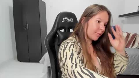 Samantha samy online show from September 28, 7:52 pm