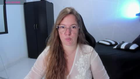 Samantha samy online show from November 2, 11:40 pm